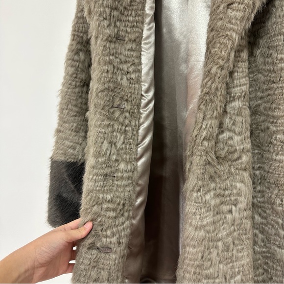 Laundry by Shelli Segal Faux Fur Two Tone Coat in Beige and Brown - Picture 5 of 7